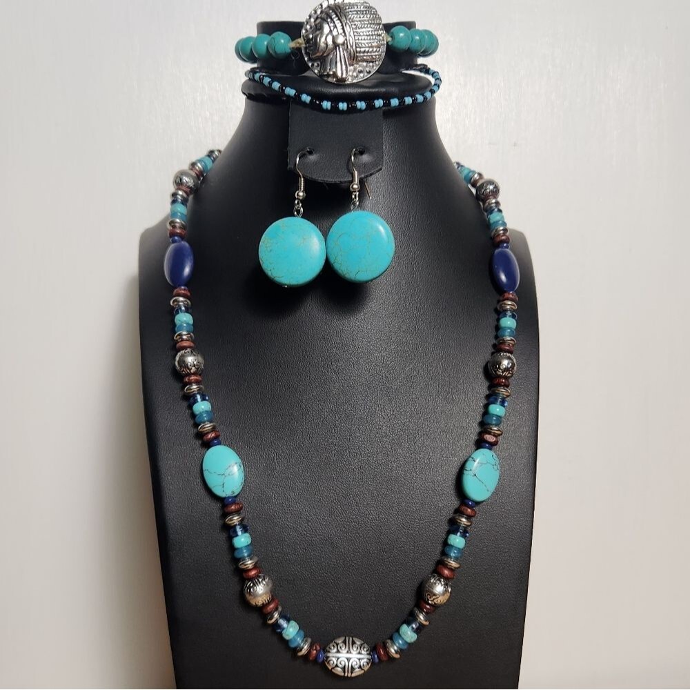 Turquoise and Silver Fashion Jewelry Set